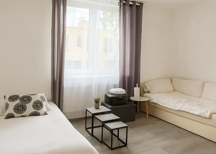 New For Relax Brandys U Prahy *